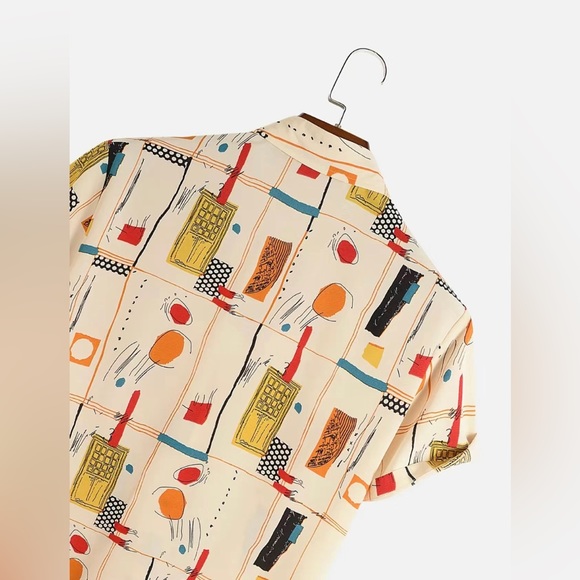 Mens All Over Graffiti Print Street Short Sleeve Shirt Size Small NWT - Picture 7 of 7